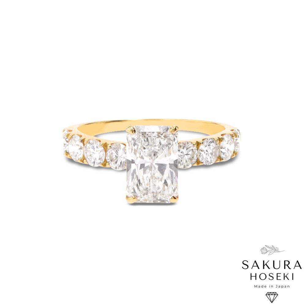 Radiant Ring Yellow Gold