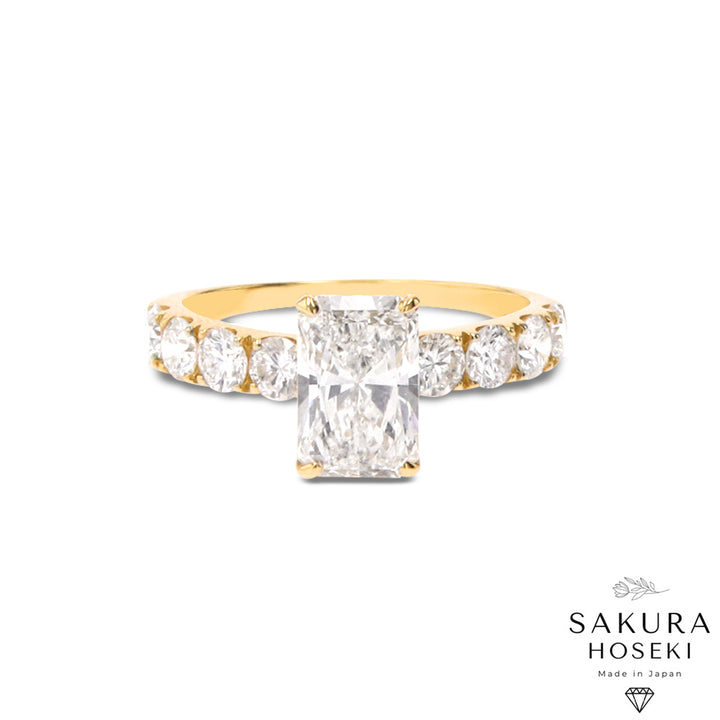 Radiant Ring Yellow Gold