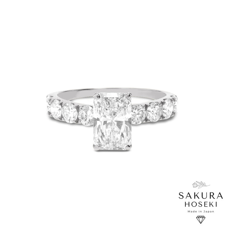 Radiant Ring White Gold