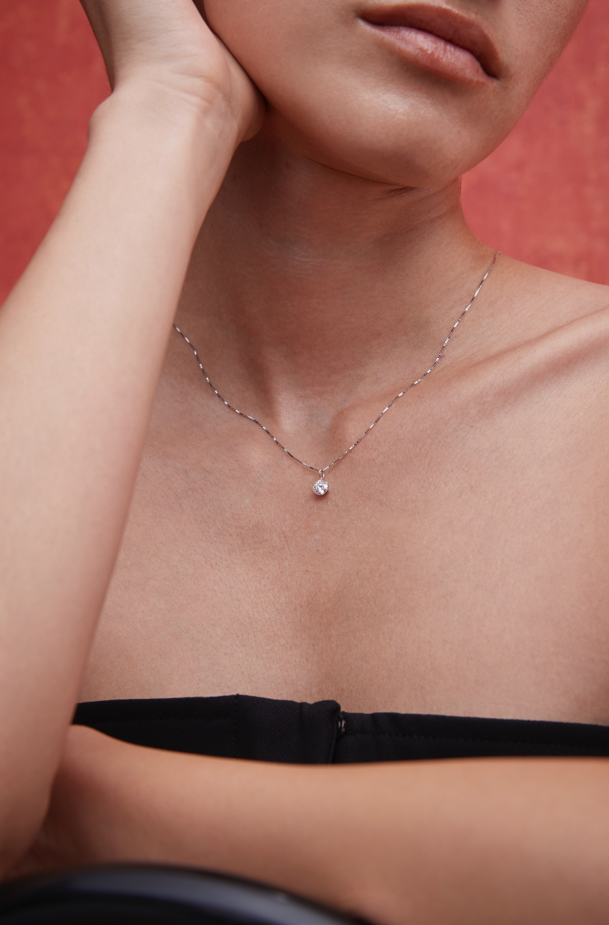 Solitaire Pendant Yellow Gold