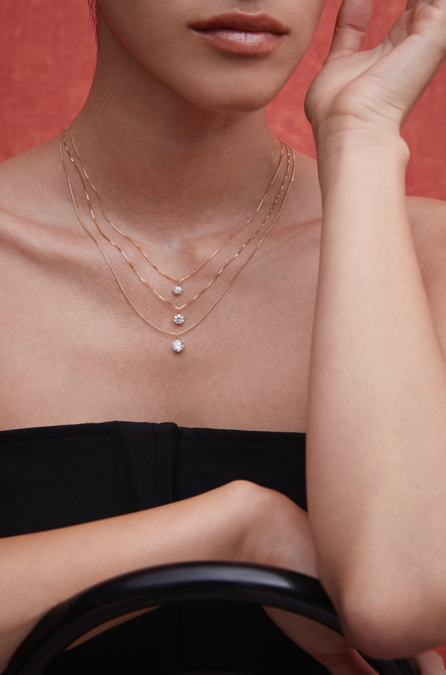 Solitaire Pendant White Gold