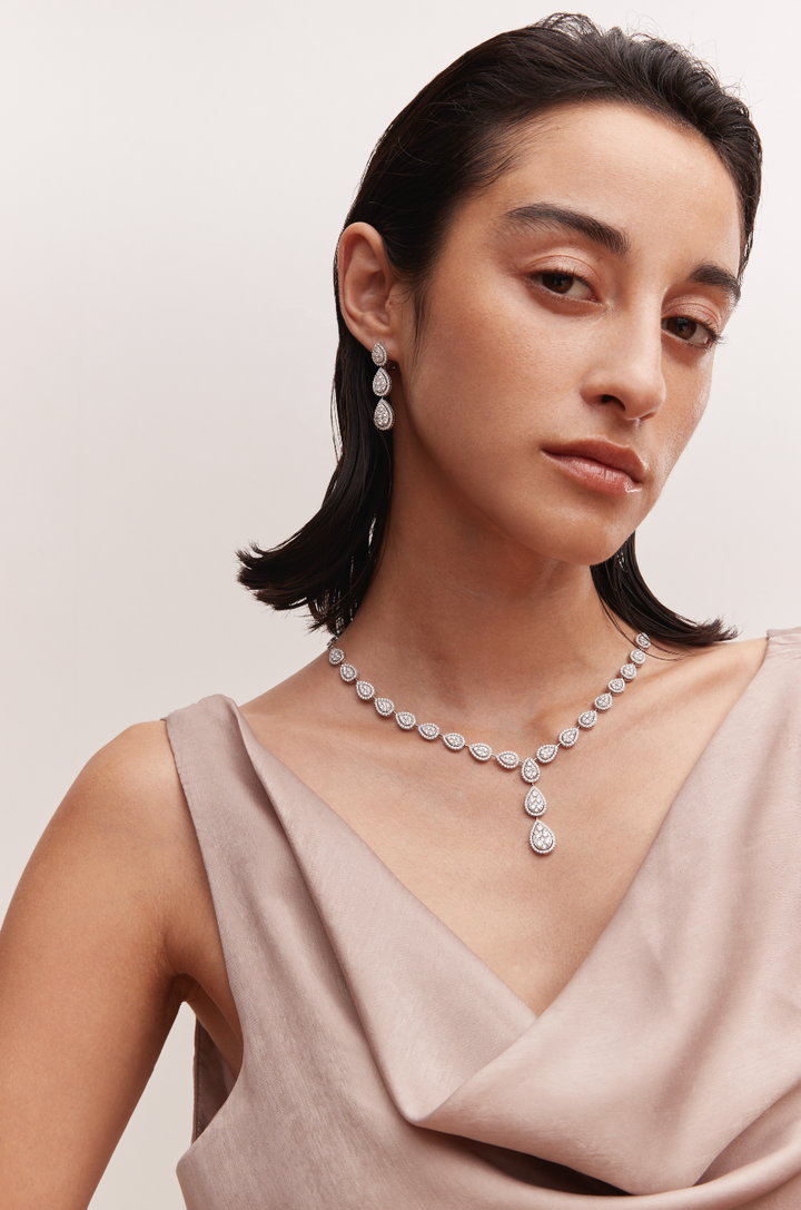 Pear Necklace White Gold