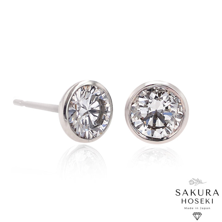 Bezel Studs White Gold